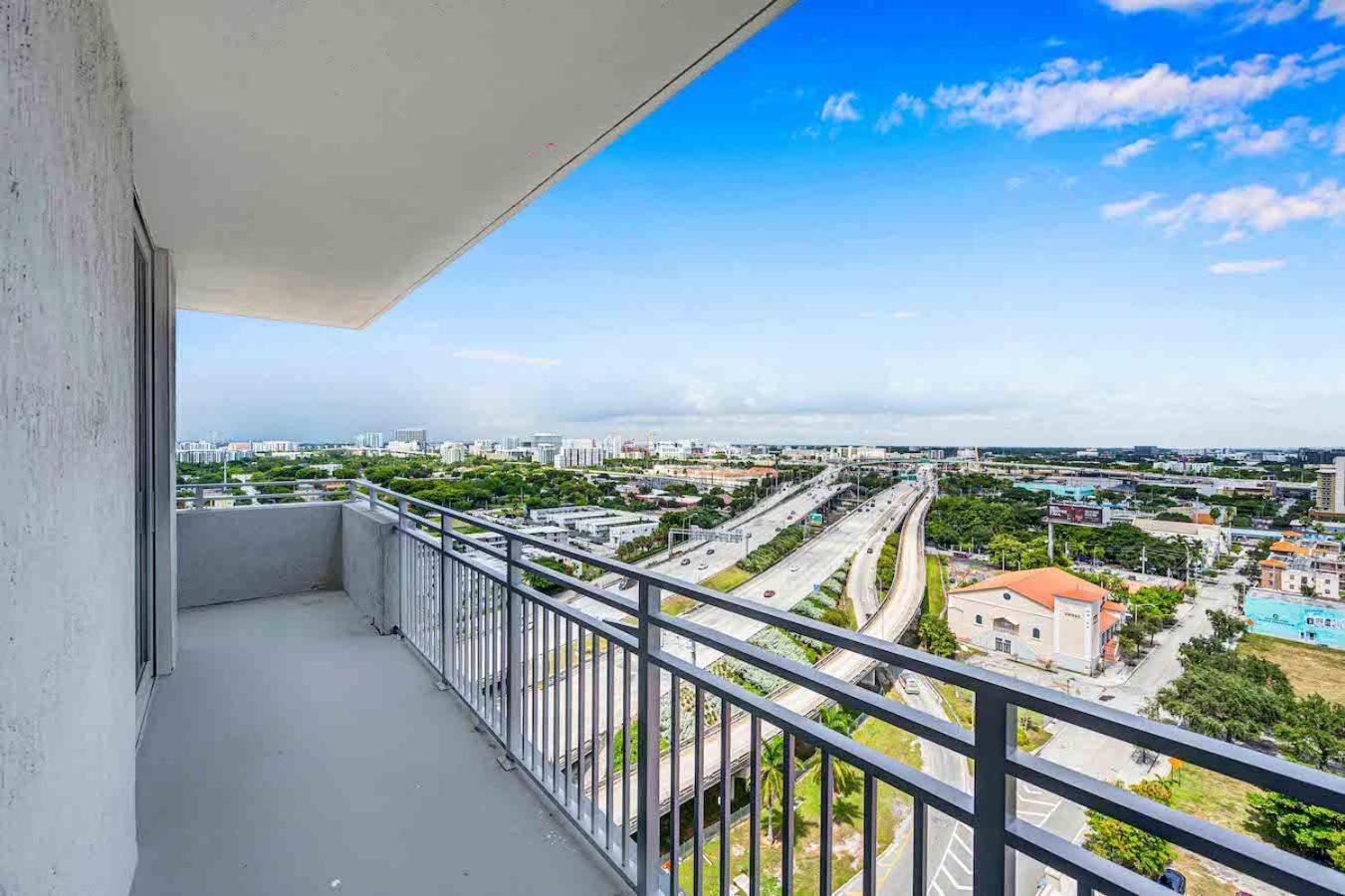 Amazing 3 Bed Unit In Dwntwn Miami With Free Parking Apartment Екстериор снимка