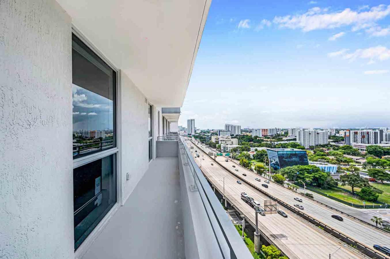 Amazing 3 Bed Unit In Dwntwn Miami With Free Parking Apartment Екстериор снимка